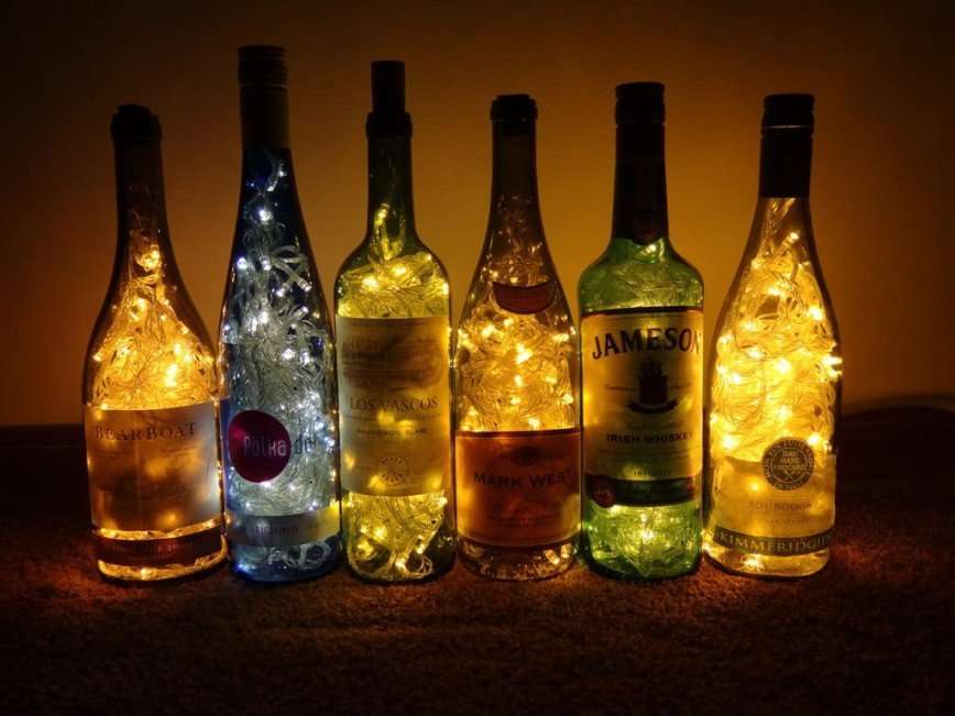 Как сделать светильник из бутылки к Новому году