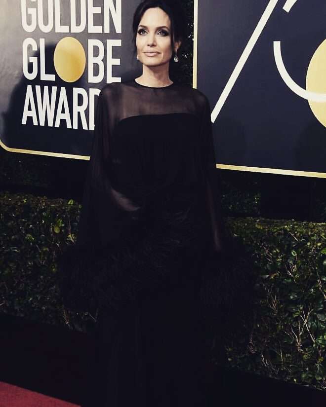 «Постарела без Питта»: Анджелина Джоли пришла на Золотой глобус в сопровождении сына