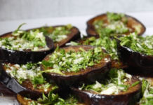 Баклажани швидко і смачно: рецепти приготування баклажанів в духовці на сковороді