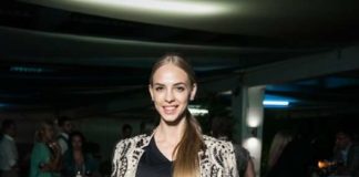 Надія Сисоєва зіпсувала ноги короткими шортиками.