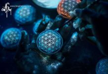 Світяться в темряві ювелірні вироби.