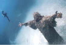 Найкрасивіші занедбані місця у світі.