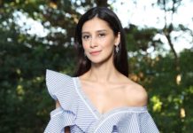 «Вічна фаворитка»: Равшана Куркова підкорила морським стилем.