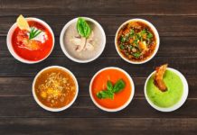 Не окрошкою єдиною: 4 рецепти холодних супів, які легко приготувати і смачно зїсти.