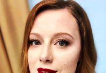 «Який йде більше?»: Юлія Савічева показала різні види макіяжу.