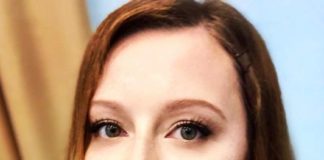 «Який йде більше?»: Юлія Савічева показала різні види макіяжу.