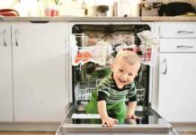 Криза 2 років — як допомогти малюкові пережити неспокійний період