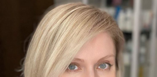 Наталі привітала з днем народження старшого сина і показала фото з пологового будинку