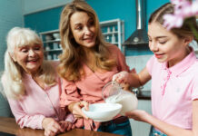 Не запивайте це молоком: продукти, які небезпечні в поєднанні з ним