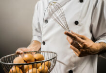 “всі роками неправильно варять яйця”: американець поділився геніальним лайфхаком