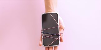 Режим відтінків сірого: як проста настройка може допомогти скоротити екранний час