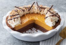 Гарбузовий кремовий пиріг з чорним дном: Одкровення до Дня подяки