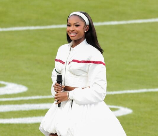 Еволюція «Чорного національного гімну» на Суперкубку