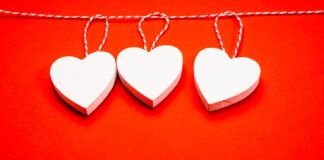 Beyond Monogamy: Дослідження етичних немоногамних стосунків у 21 столітті