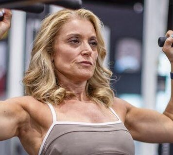 Трансформації у Фітнесі: Реальні Історії Сили та Стійкості