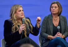 Komedian Heather McMahan tentang Hidup dengan Eksim: Flare-Ups, Pemicu, dan Pengobatan