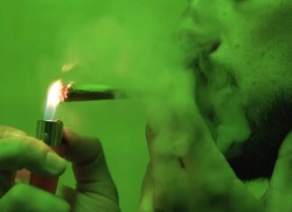 Новое исследование связывает употребление каннабиса подростками с замедлением когнитивного развития