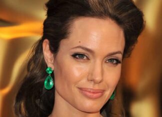 Het bereiken van de kenmerkende natuurlijke glans van Angelina Jolie